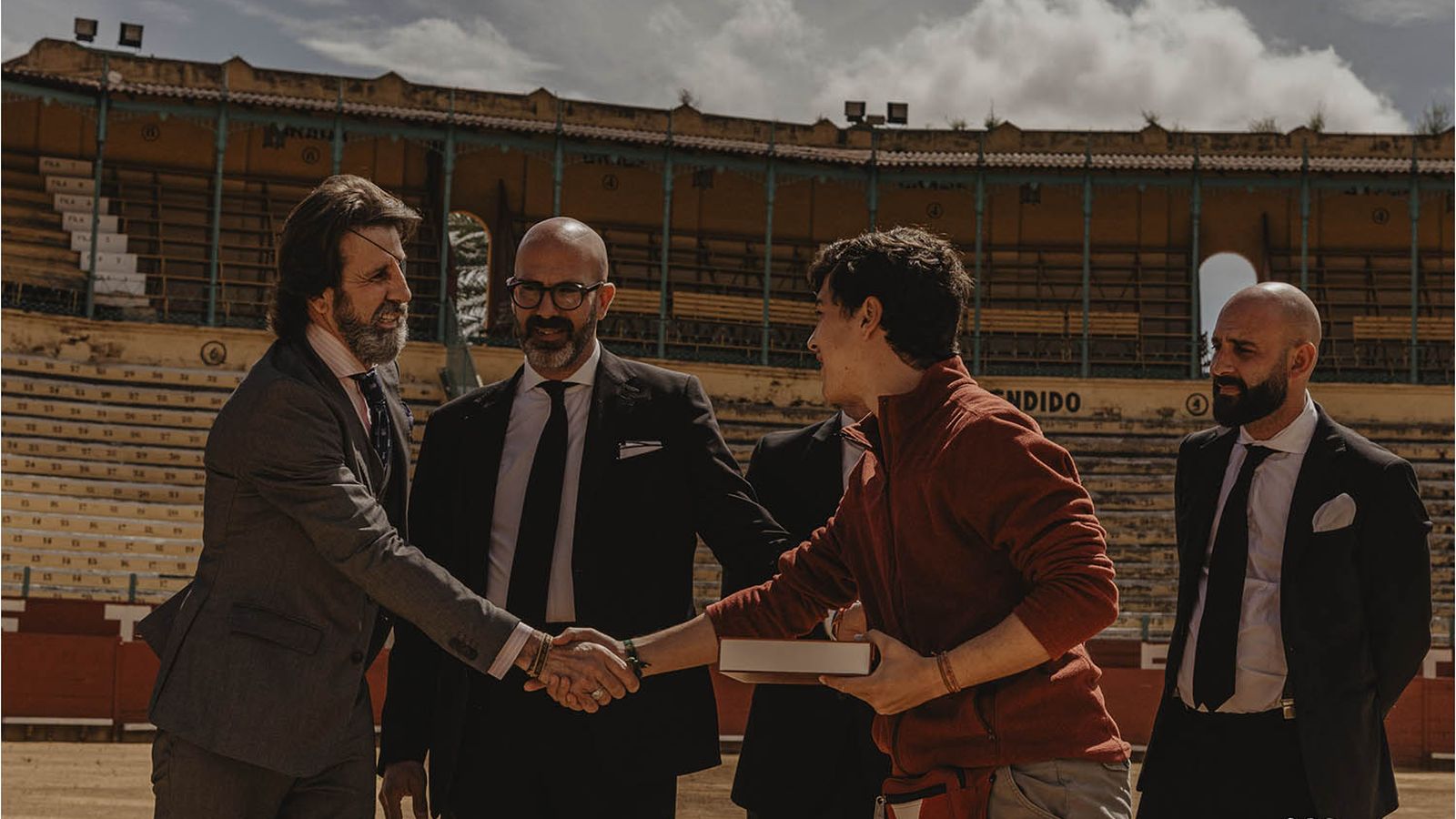 Homenaje a Juan José Padilla de los cargadores de la Hermandad de Fátima