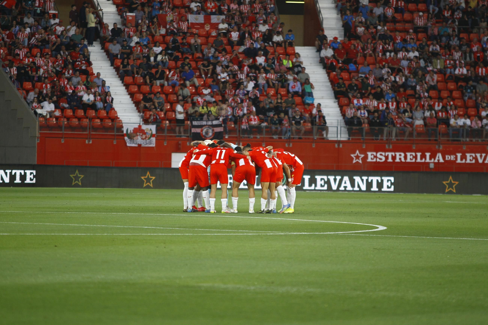 U.D. Almería-Racing de Santander, en imágenes