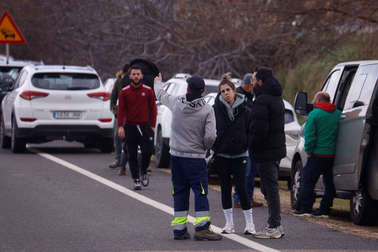 Los vecinos de Alcolea y de las parcelas de Guadalvalle siguen desalojando sus casas, en imágenes