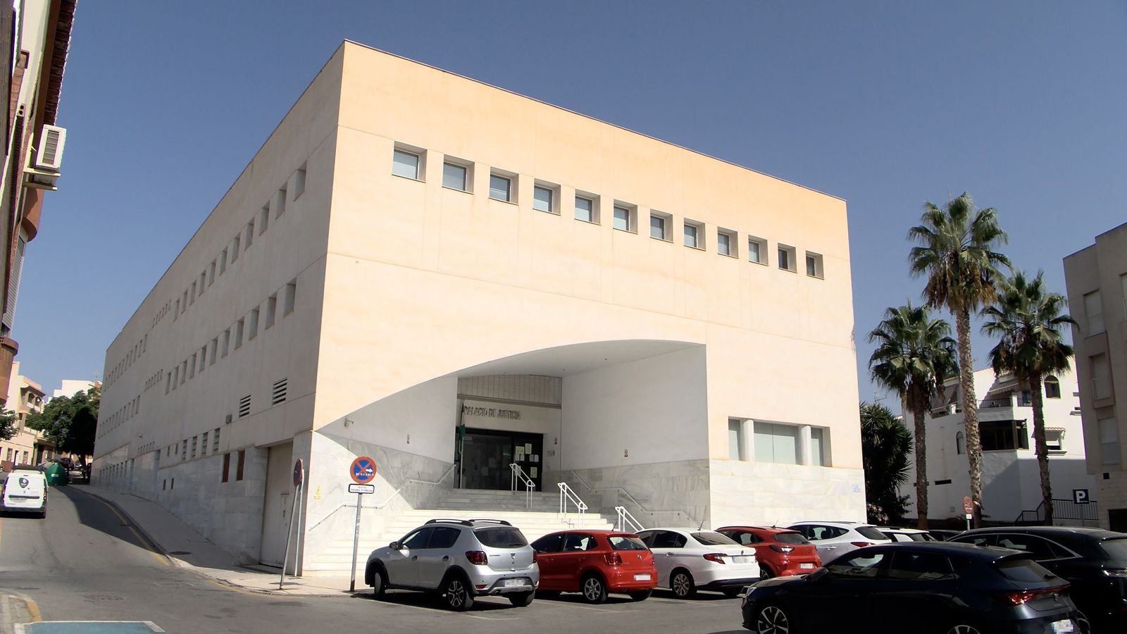 Un juzgado de Motril abre diligencias al alcalde de Ítrabo por ir contra los derechos cívicos de un edil