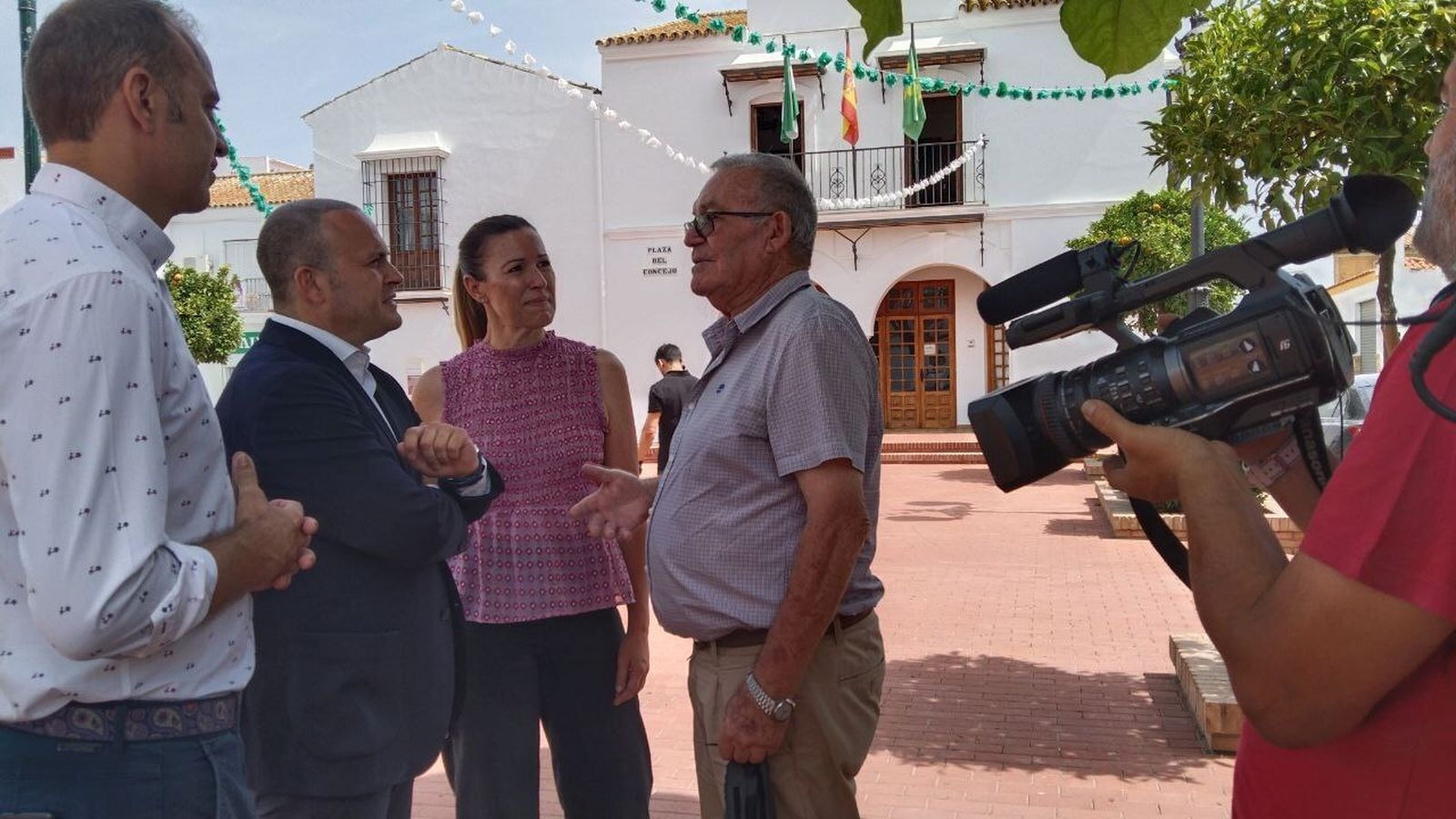 Julio Díaz durante la visita a La Redondela.