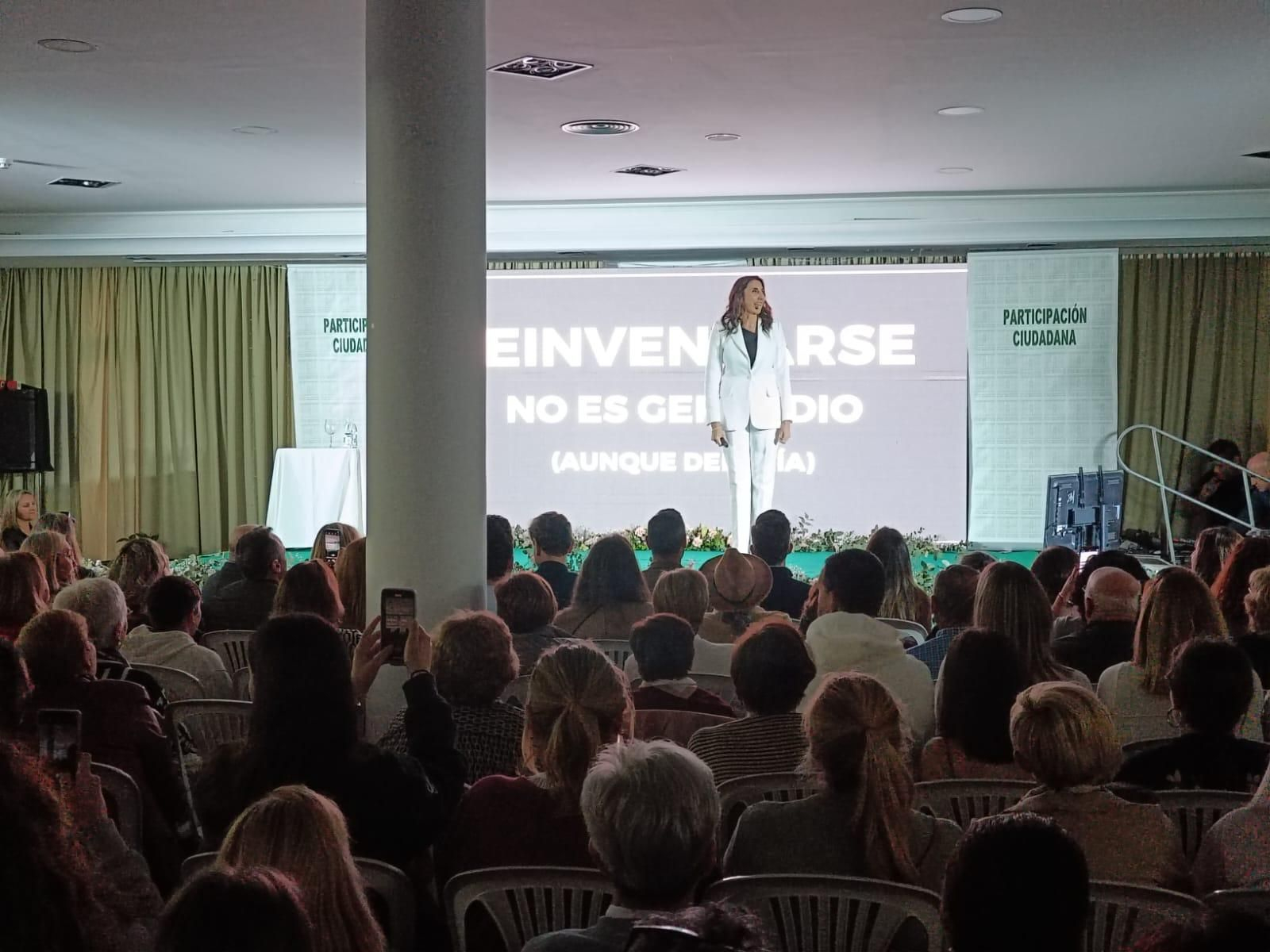 Paz Padilla y su motivador discurso llena en Los Barrios