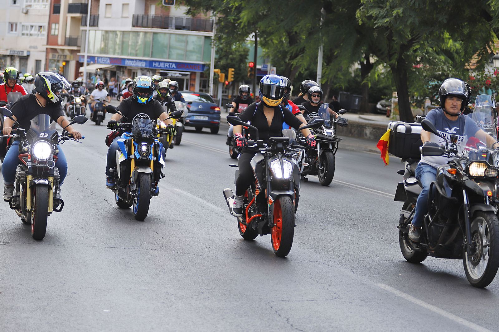 Las motos del club Descubridores toman las calles de Huelva