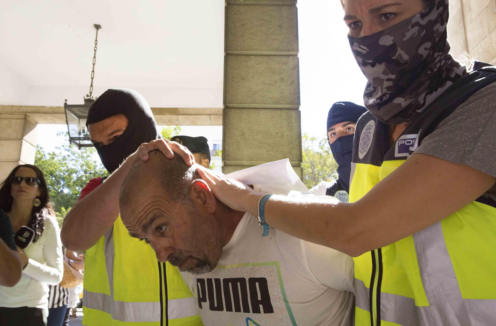 Imagen de archivo de uno de los traslados de Ricardo García Hernández, 'el Pollino ' a los juzgados de Sevilla.