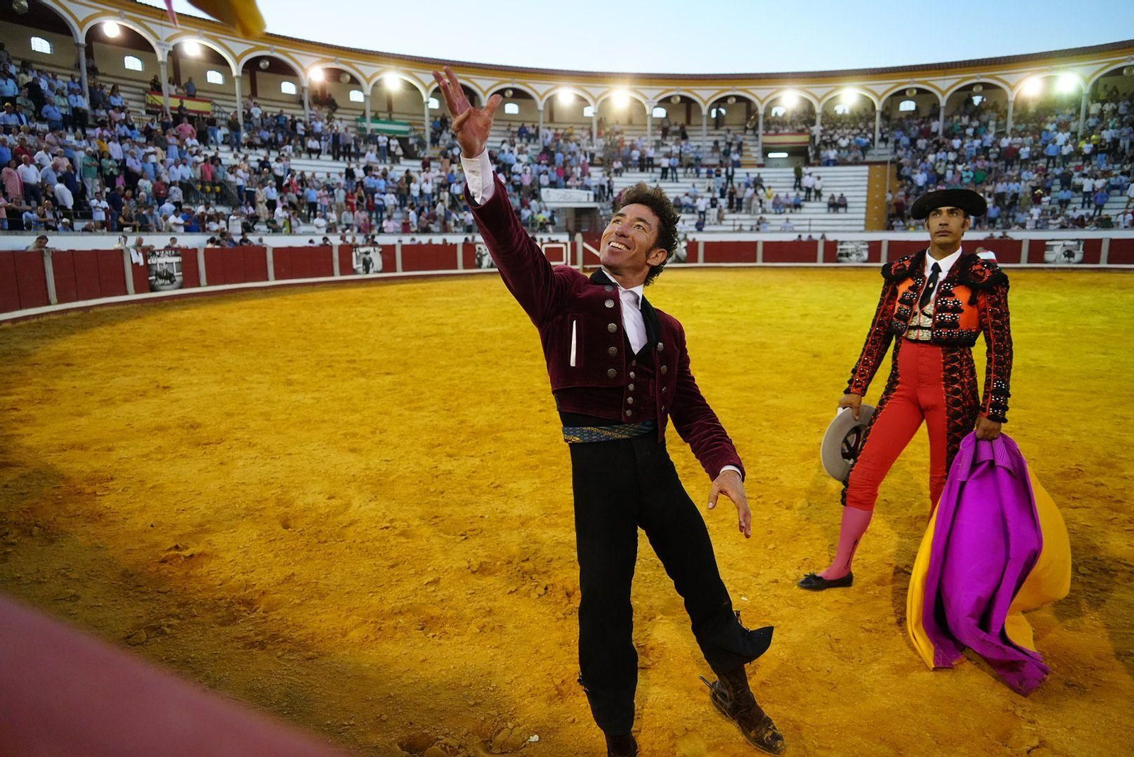 Las mejores fotos de la faena triunfal de Andy Cartagena, Leonardo y Lea Vicens en Pozoblanco Las mejores fotos de la faena triunfal de Andy Cartagena, Leonardo y Lea Vicens en Pozoblanco