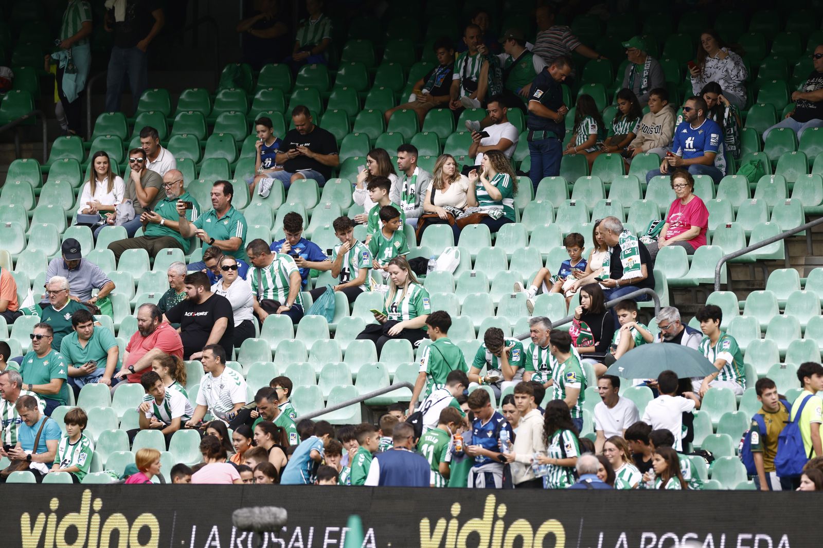 Búscate en las fotos del Betis-Atlético de Madrid