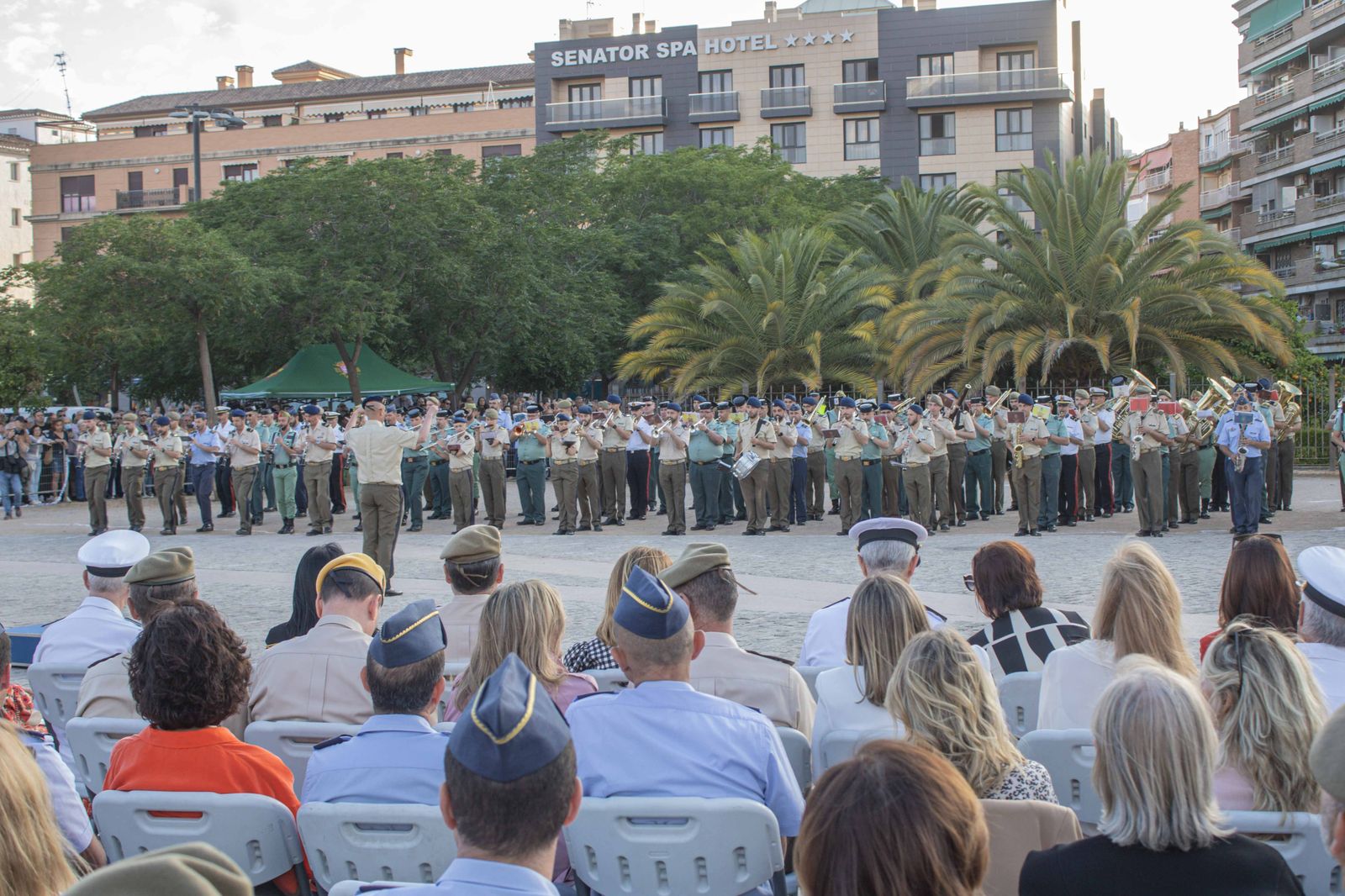Las bandas de música se lucen antes del Día de las Fuerzas Armadas en Granada