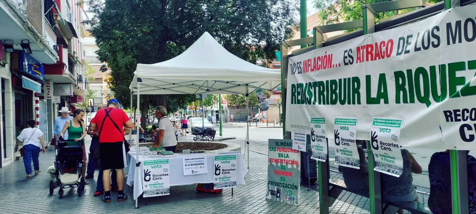 Carpa de Recortes Cero en Córdoba.