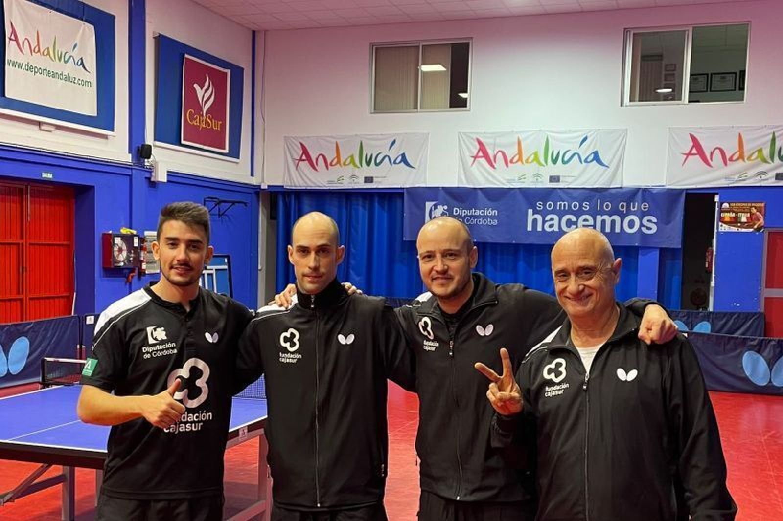 Carlos Caballero, Alejandro Calvo, Carlos Machado y Luis Calvo posan tras un triunfo de esta temporada