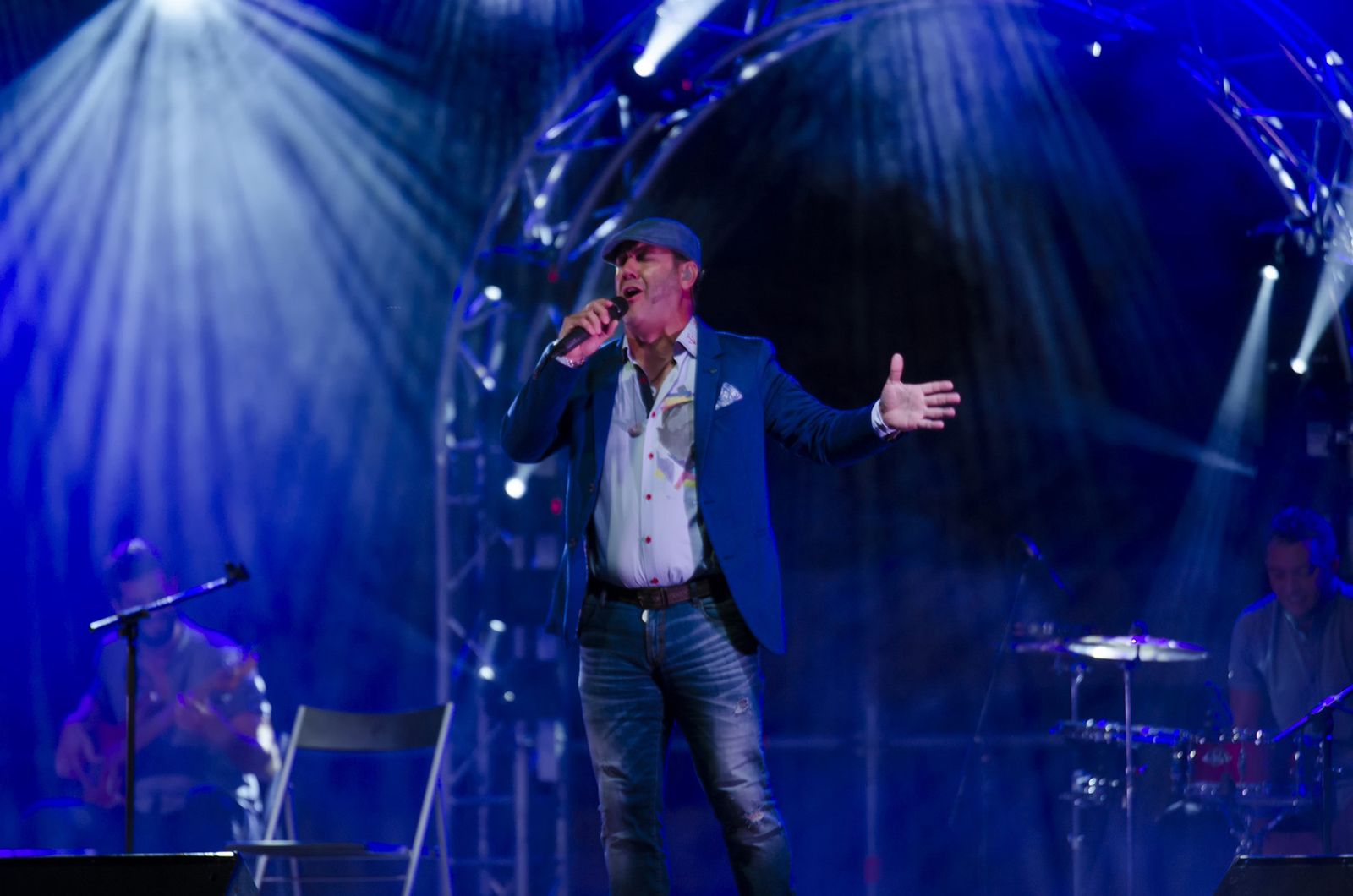 Paco Candela durante su actuación en Almería