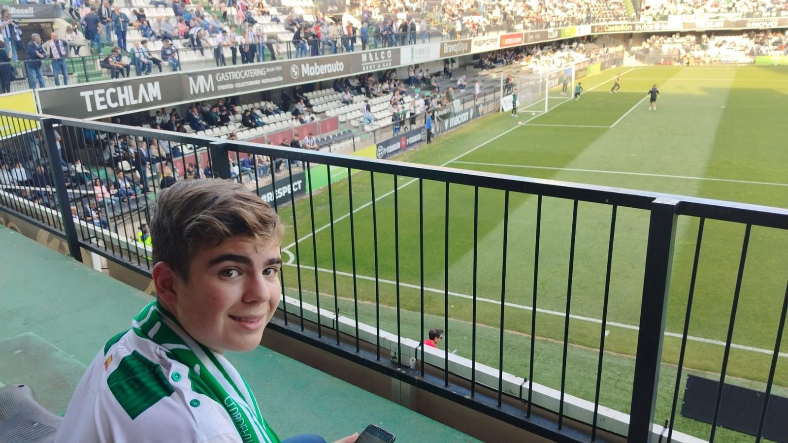 Andrés Peñarrubia, en la grada de Castalia para seguir el Castellón - Córdoba CF del curso pasado. Andrés Peñarrubia, en la grada de Castalia para seguir el Castellón - Córdoba CF del curso pasado.