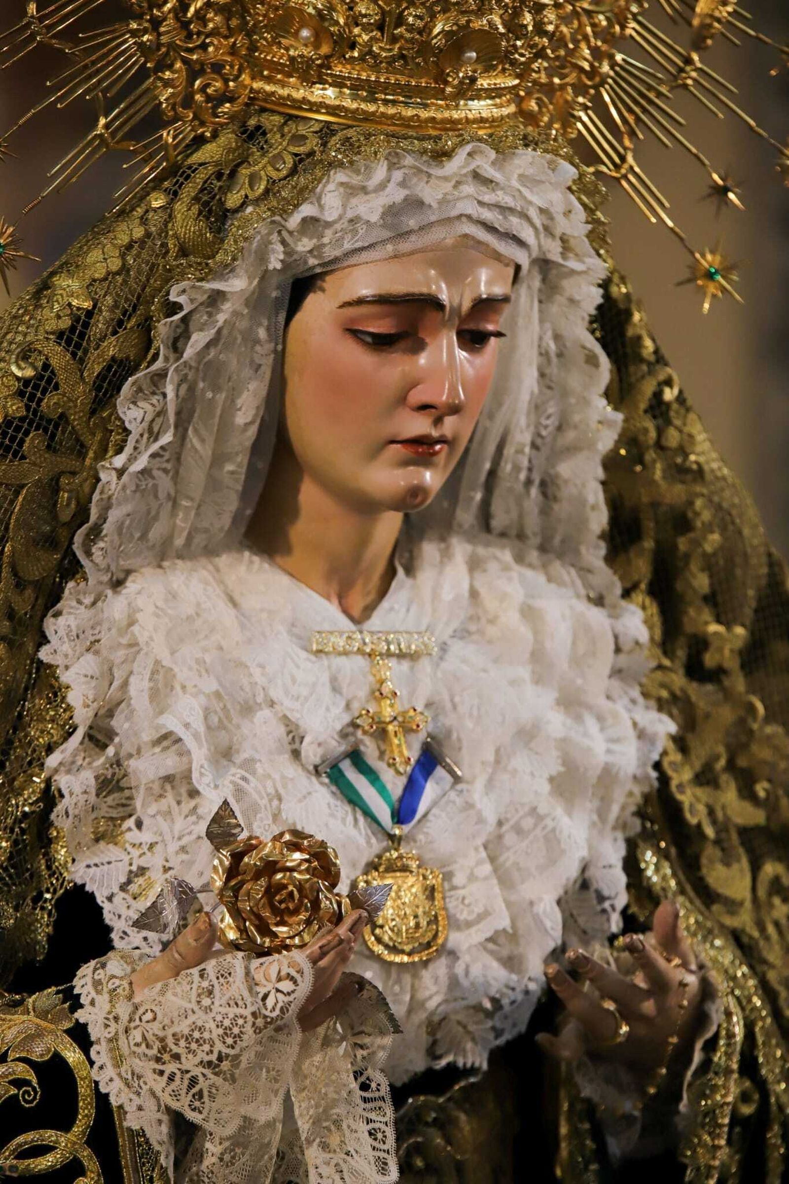 El bellísimo rostro de la Virgen de las Angustias.