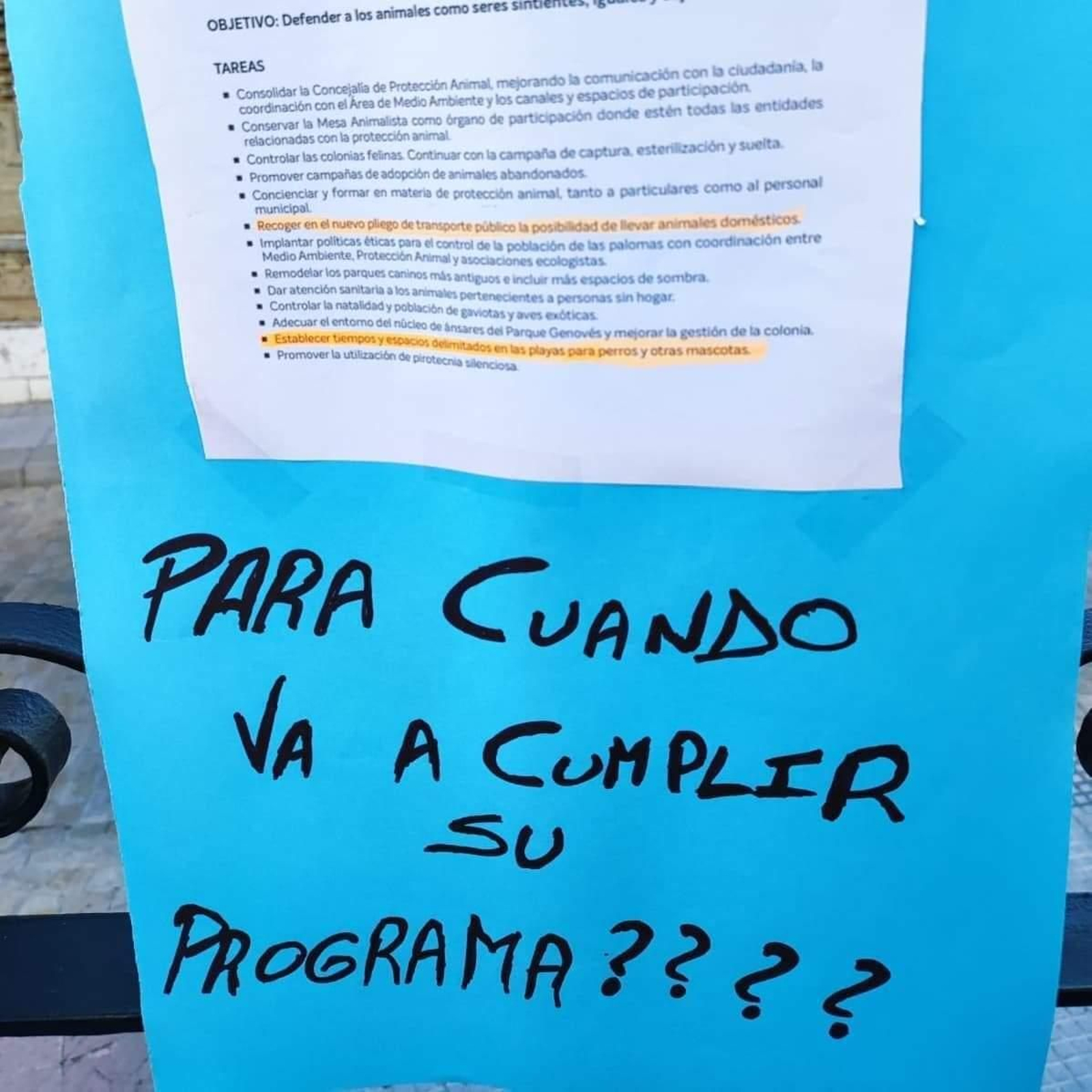 Otro cartel de protesta. Otro cartel de protesta.