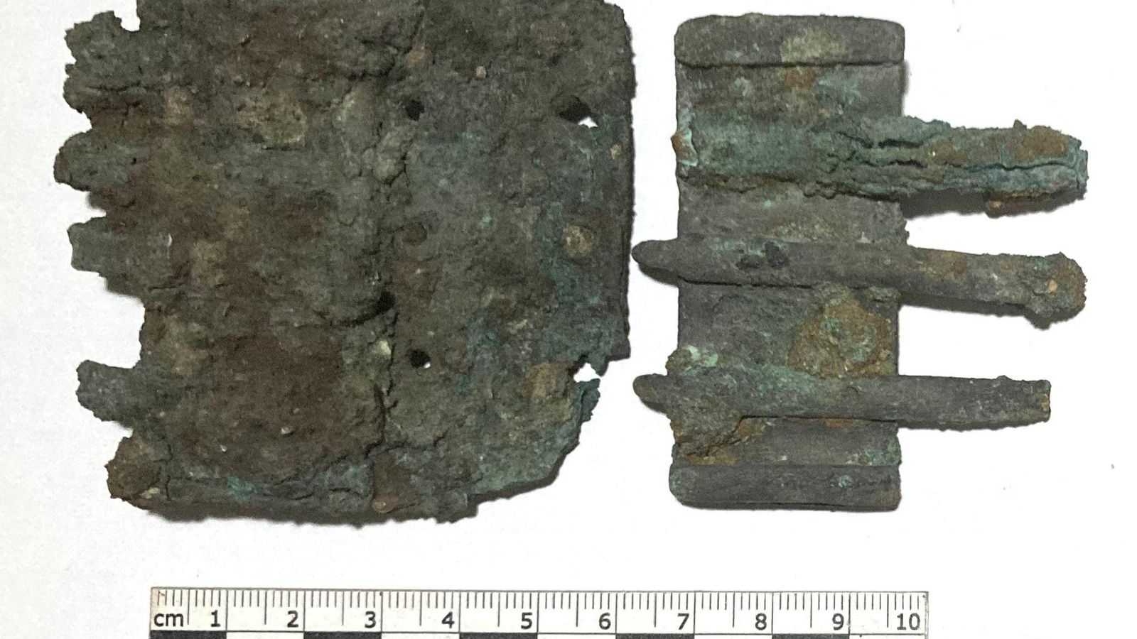 Broche de tipo acebuchal