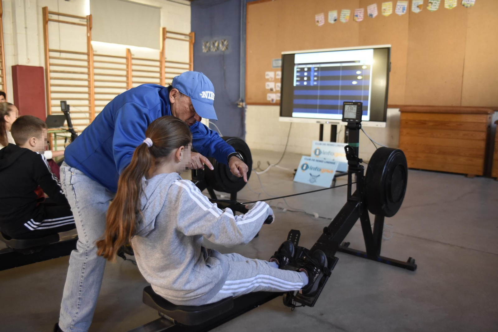 Las fotos de la clase del Club de Remo Linense en el colegio Pablo Picasso