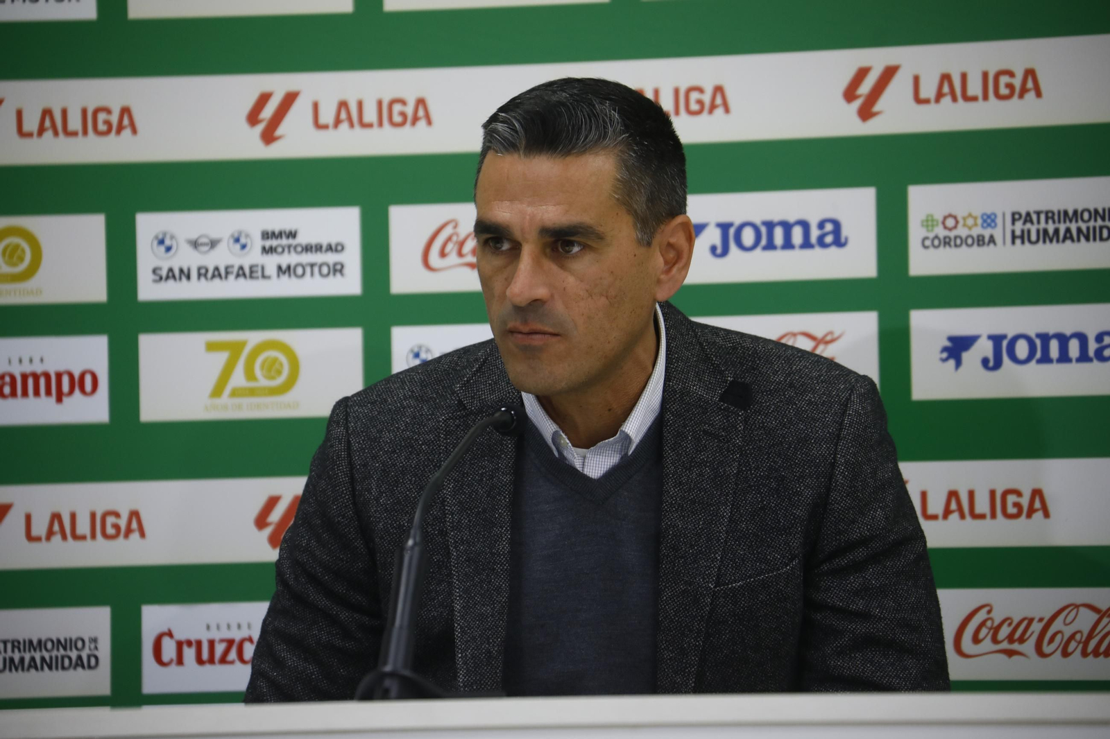 Las mejores fotos de la presentación de Del Moral como jugador del Córdoba aCF