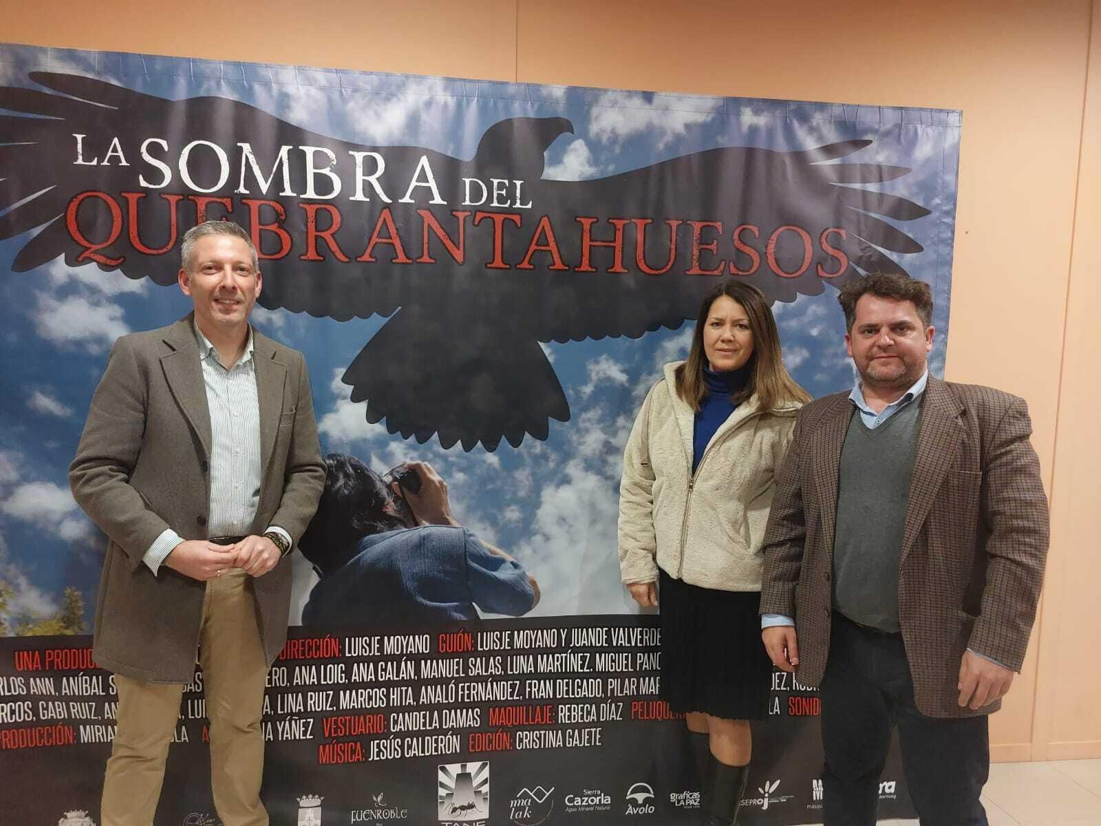 La alfombra roja del preestreno nacional, en Hornos, de la película "La sombra del quebrantahuesos"