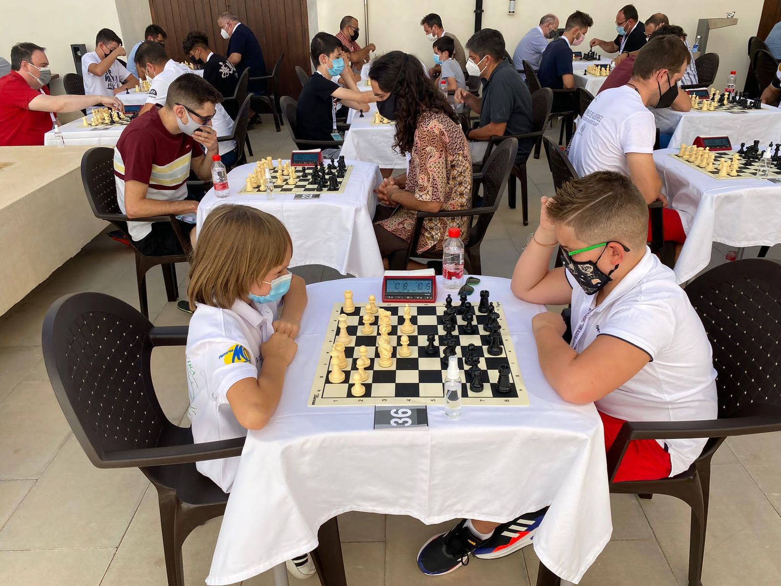 Momento de una partida del torneo hueteño.