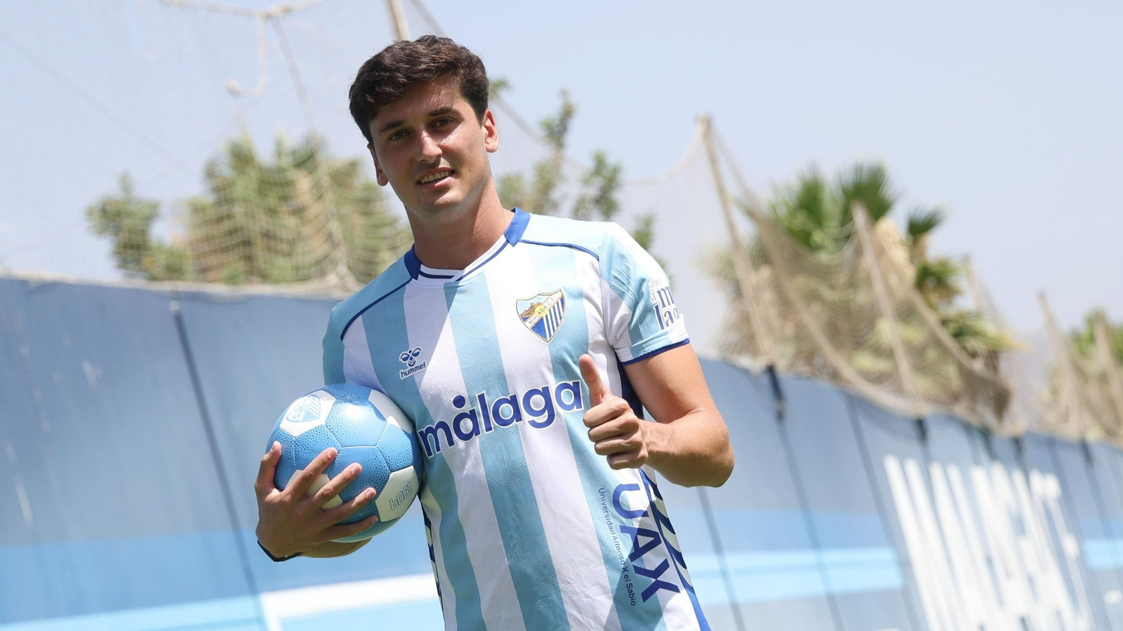 Carlos Dotor durante su presentación con el Málaga CF