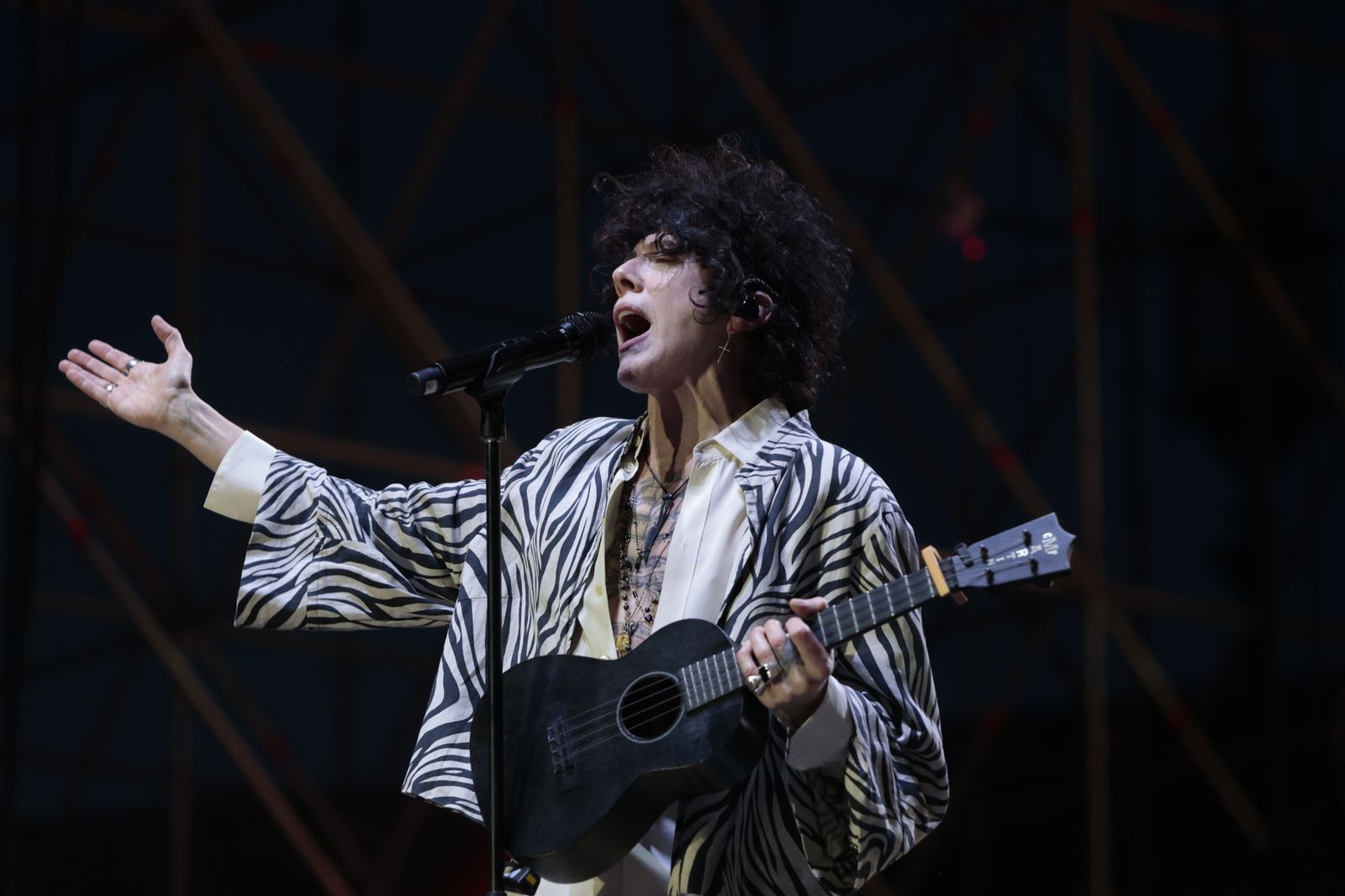 Concierto de LP en el Icónica Sevilla Fest