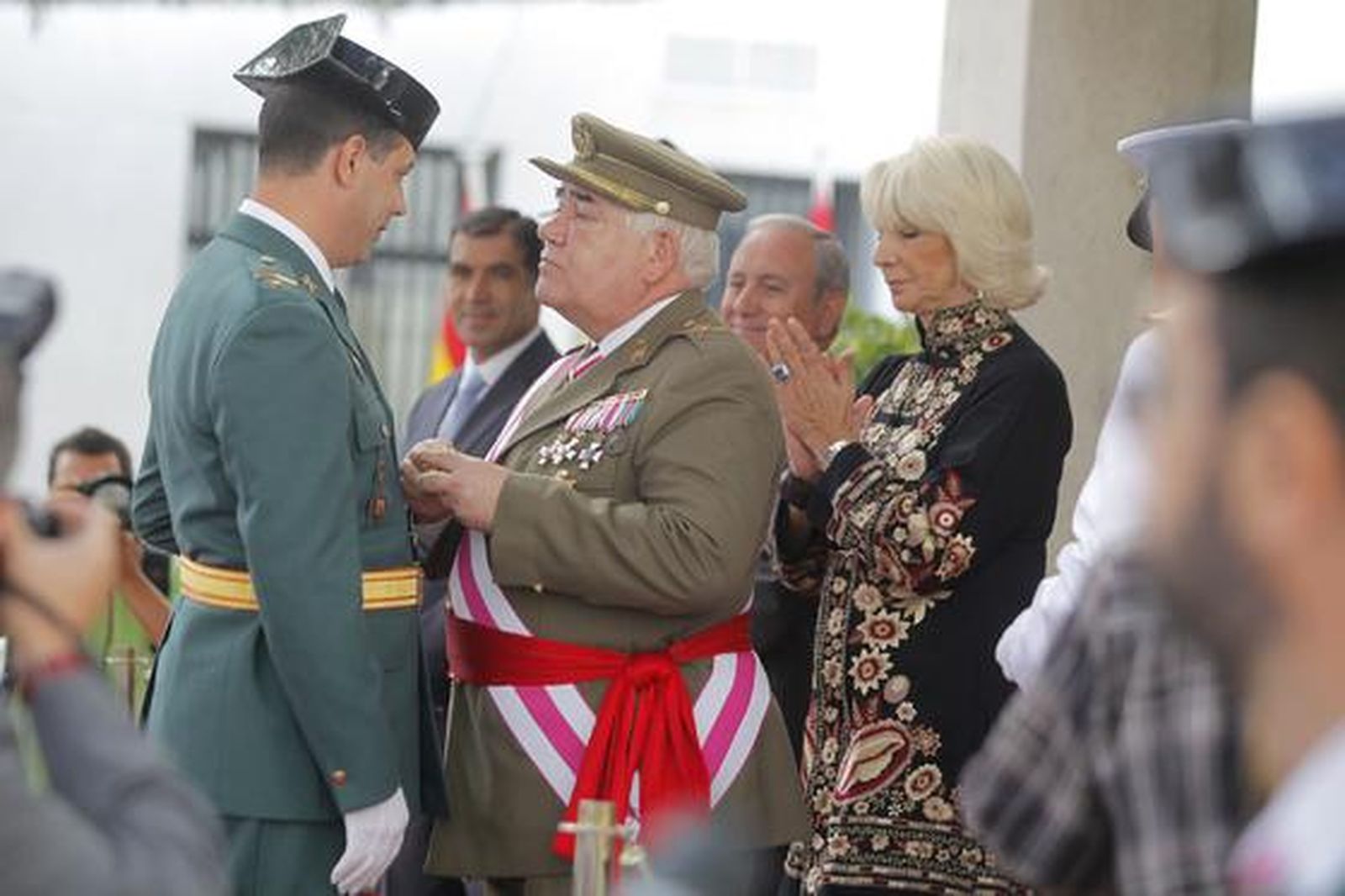 La Comandancia de la Guardia Civil de Cádiz celebra la festividad de su Patrona, la Virgen del Pilar.

Foto: Jesus Marin