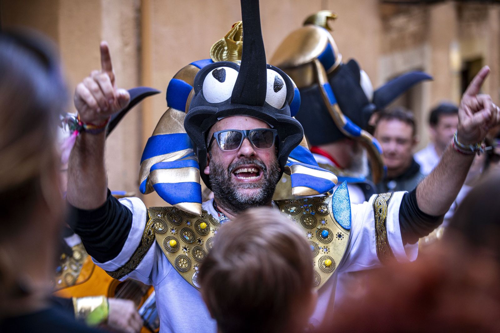 Las imágenes del Domingo de Piñata del Carnaval de Cádiz 2026