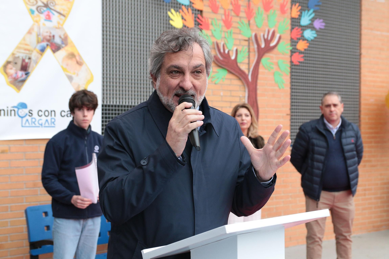 ARGAR lanza al aire globos amarillos en homenaje a los niños con cáncer