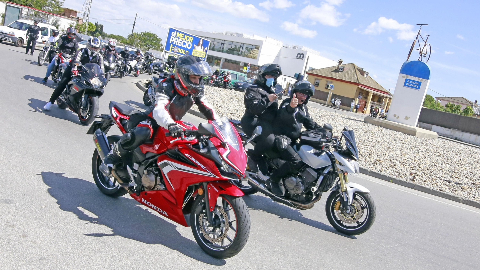 Imágenes del ambiente motero en Jerez