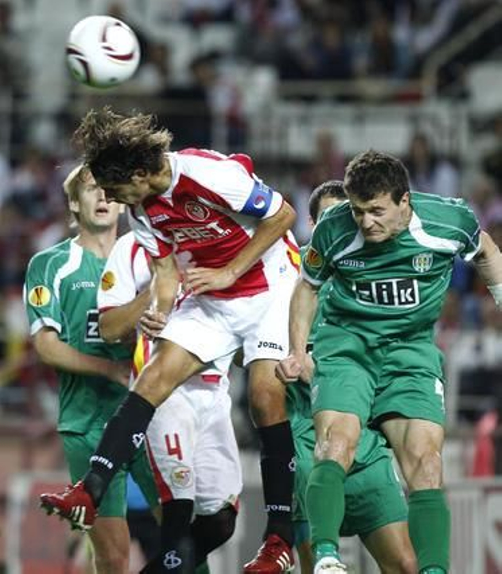 El Sevilla golea al Karpaty (4-0) en el Sánchez Pizjuán. / Antonio Pizarro