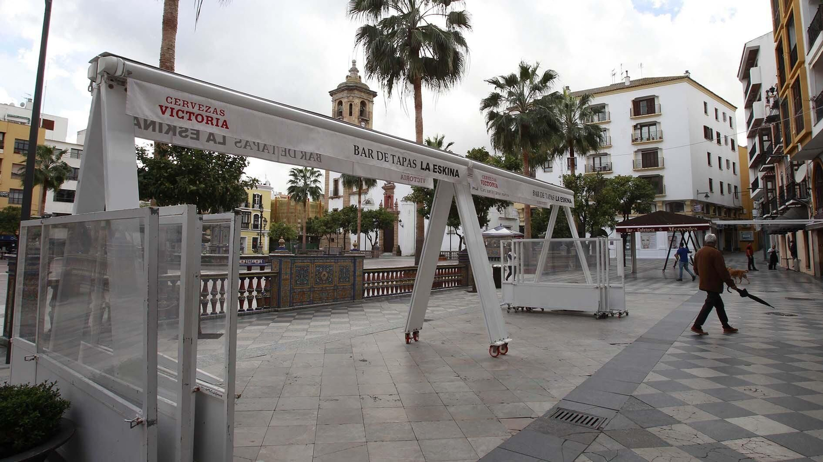 Terrazas desmontadas en la Plaza Alta de Algeciras.