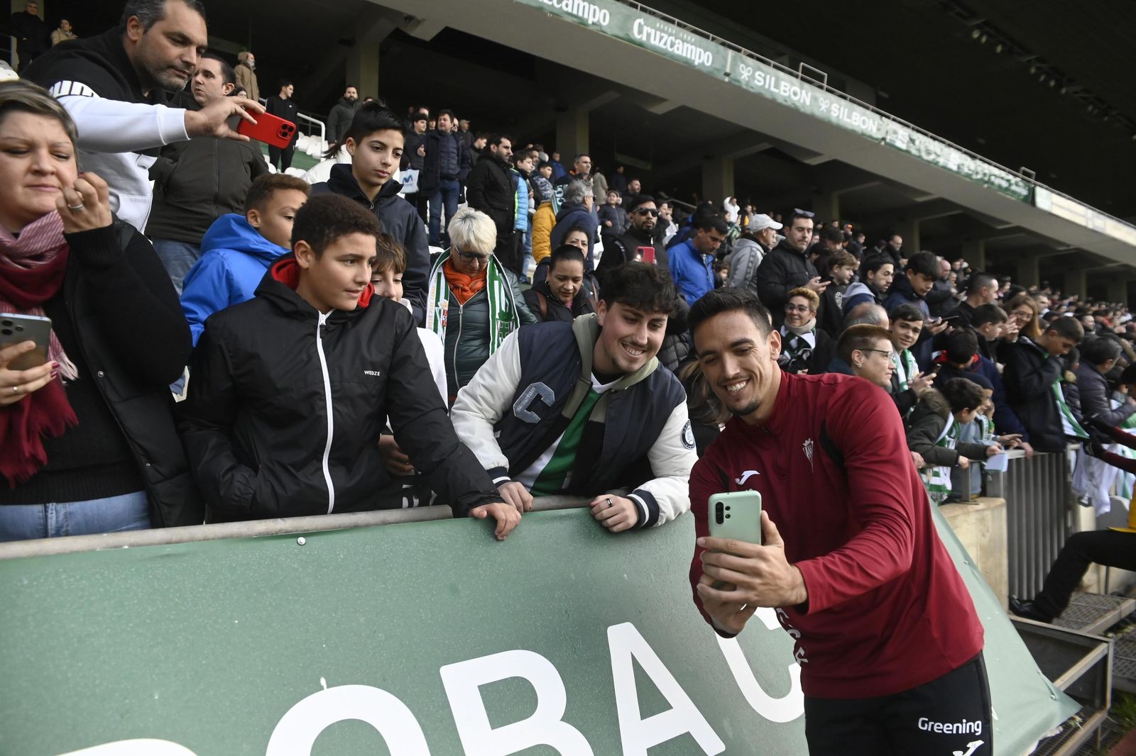Las mejores fotos del entrenamiento a puerta abierta del Córdoba CF por el Día de Reyes