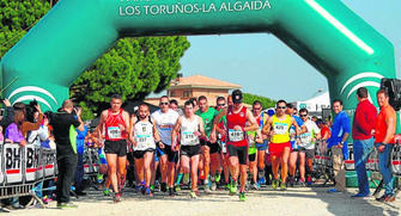 Momento de la salida de la prueba celebrada en El Puerto.