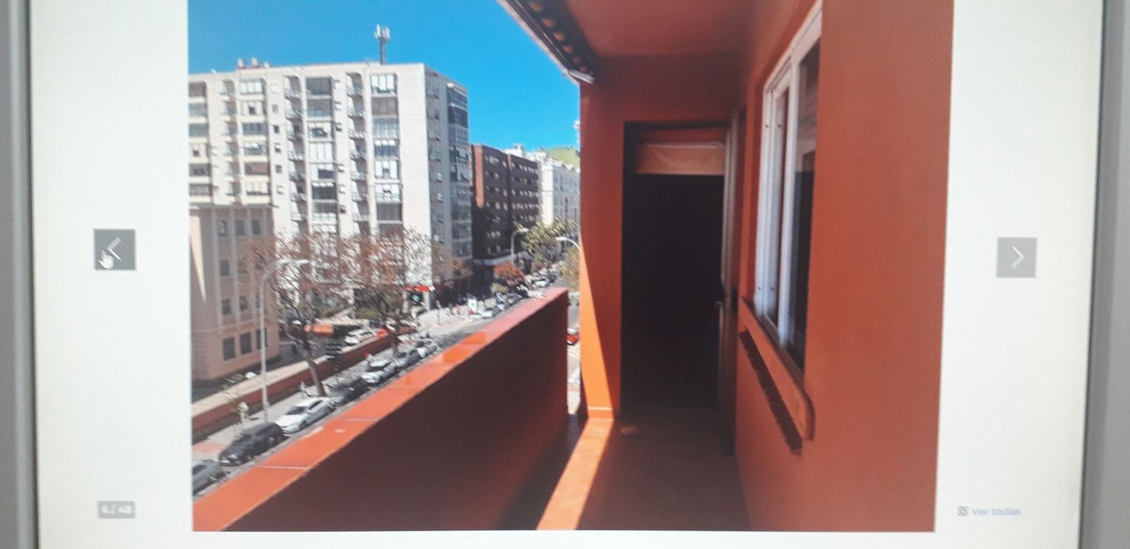 Terraza de uno de los pisos en venta.