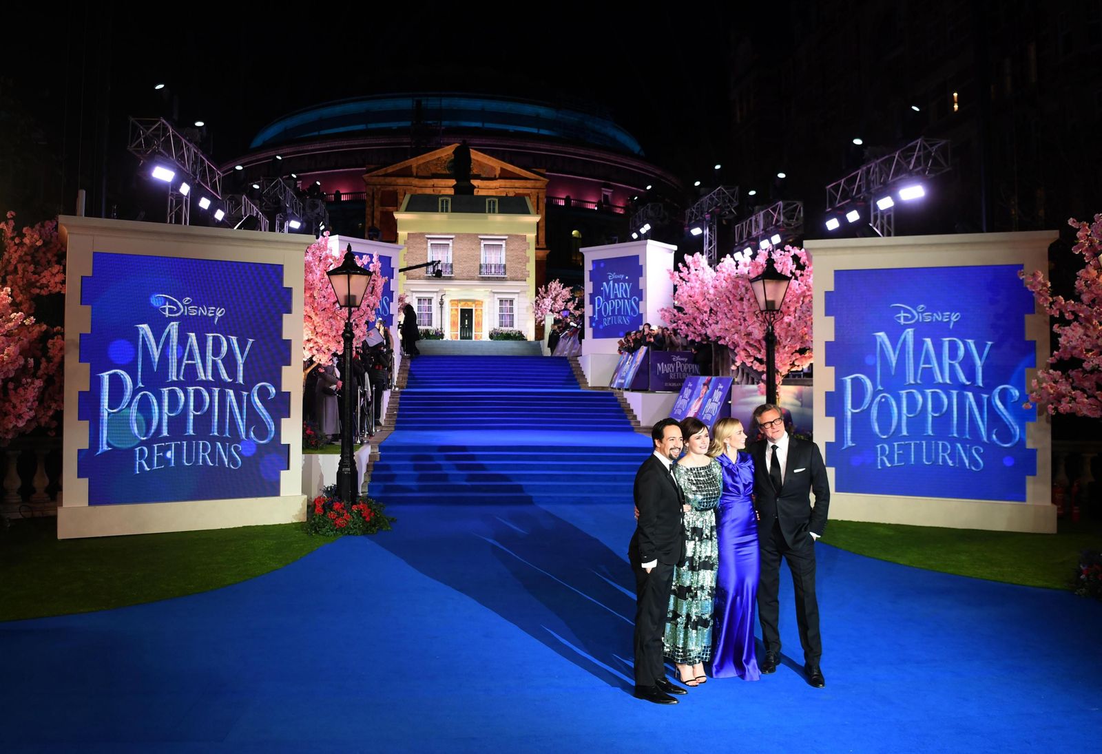Sobriedad y elegancia en la premiere europea de 'El Regreso de Mary Poppins'