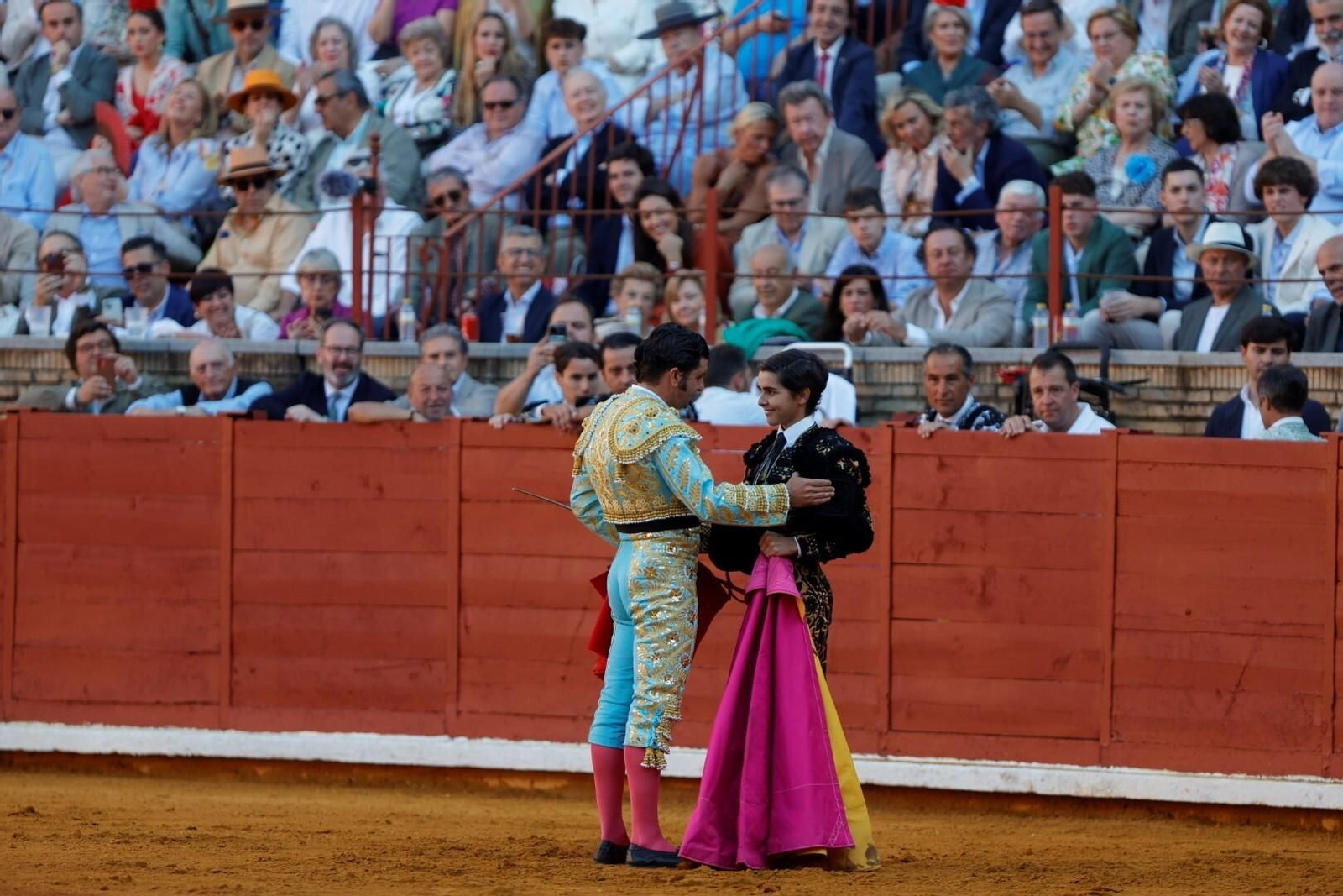 Las imágenes de la corrida de Ventura, Morante y Román en la Feria Taurina de Córdoba