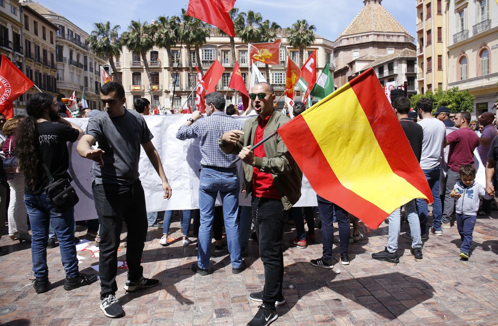 Las mejores fotografías de la manifestación del 1 de mayo en Málaga