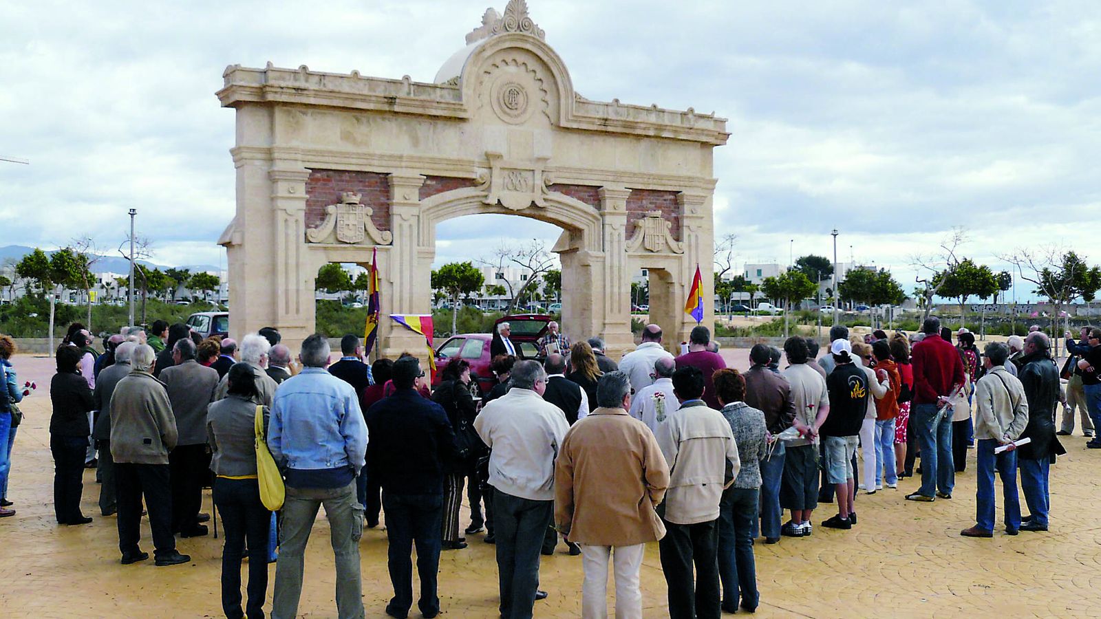 Una de las últimas concentraciones de recuerdo a las víctimas de la dictadura