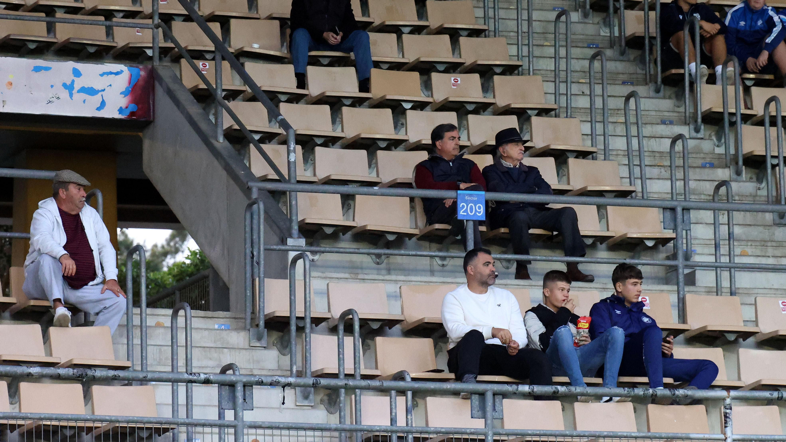 Búscate en el Xerez DFC - Ceuta B en el Municipal de Chapín en Jerez