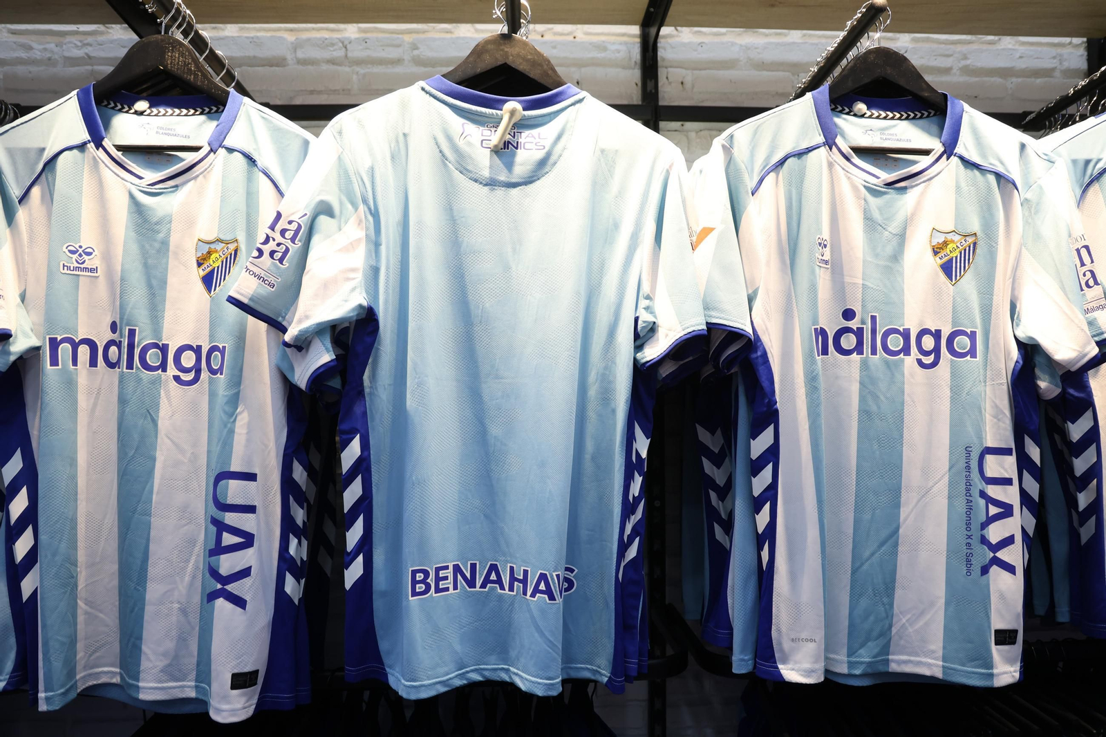 La camiseta del Málaga CF 2025/26, al detalle