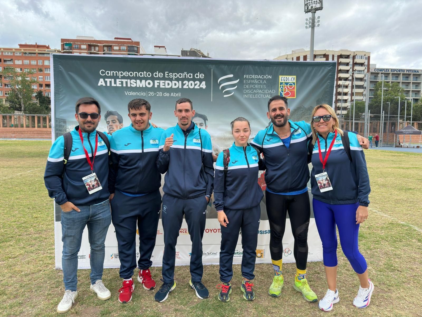Atletas y técnicos de Asansull, en Valencia