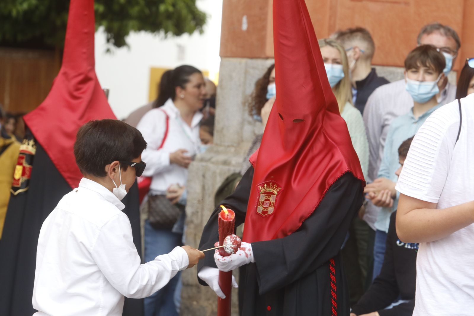 Jueves Santo en Córdoba: La procesión de la Caridad, en imágenes