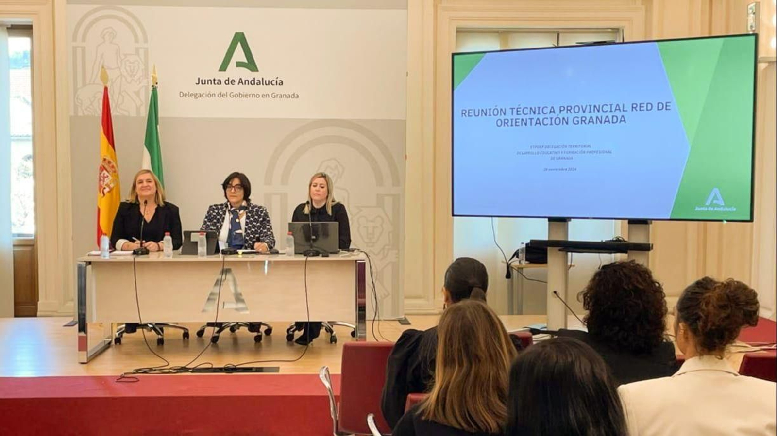La delegada María José Martín inaugura la reunión técnica provincial de Orientación Educativa para el curso 2024/2025. La delegada María José Martín inaugura la reunión técnica provincial de Orientación Educativa para el curso 2024/2025.