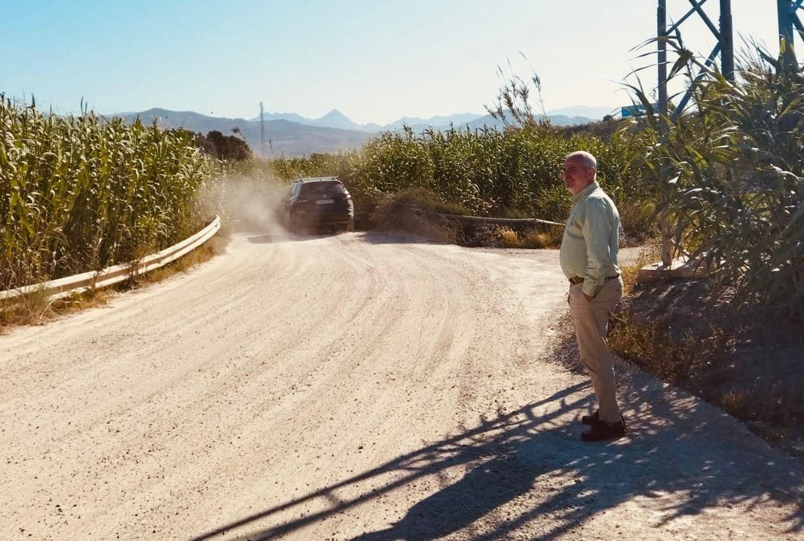 Jesús María Claros, concejal de Infraestructuras, en un camino rural del municipio Jesús María Claros, concejal de Infraestructuras, en un camino rural del municipio