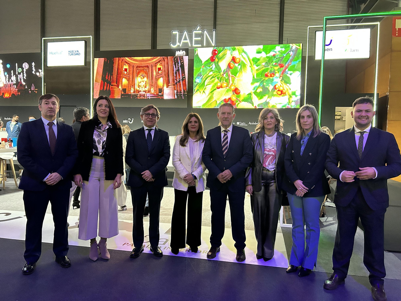 Autoridades del Ayuntamiento de LInares que participaron en la presentación ‘Linares, un destino por descubrir’.