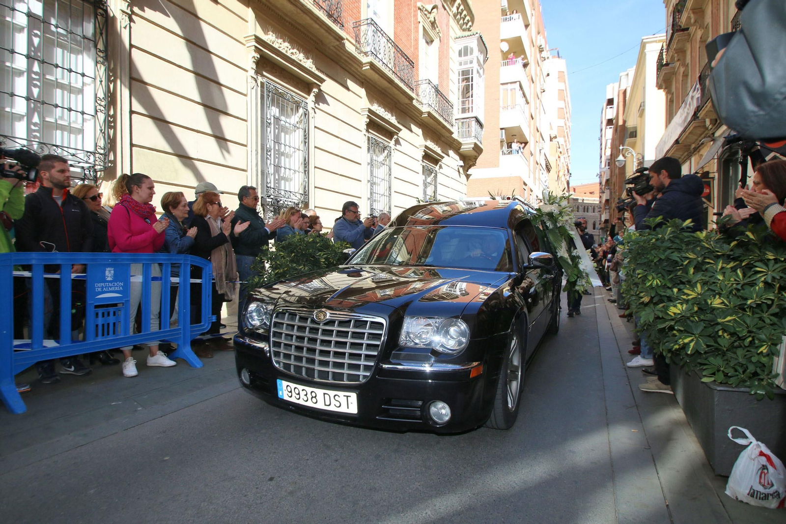Las imágenes de la capilla ardiente por Gabriel