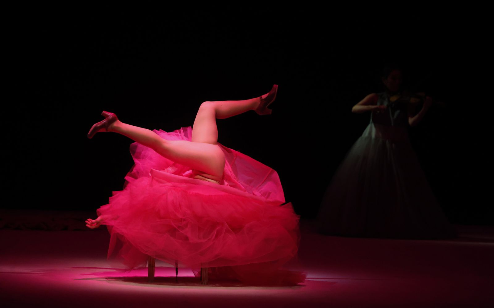 Las imágenes del espectáculo de Rocío Molina en la Bienal