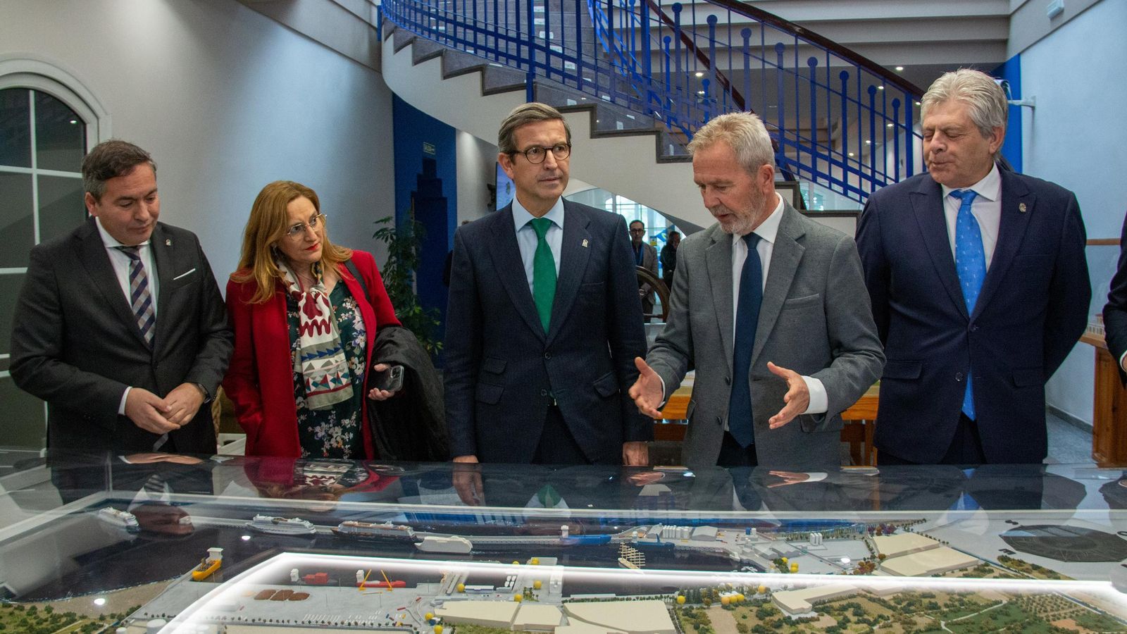 Han visitado la instalación portuaria para conocer los distintos avances