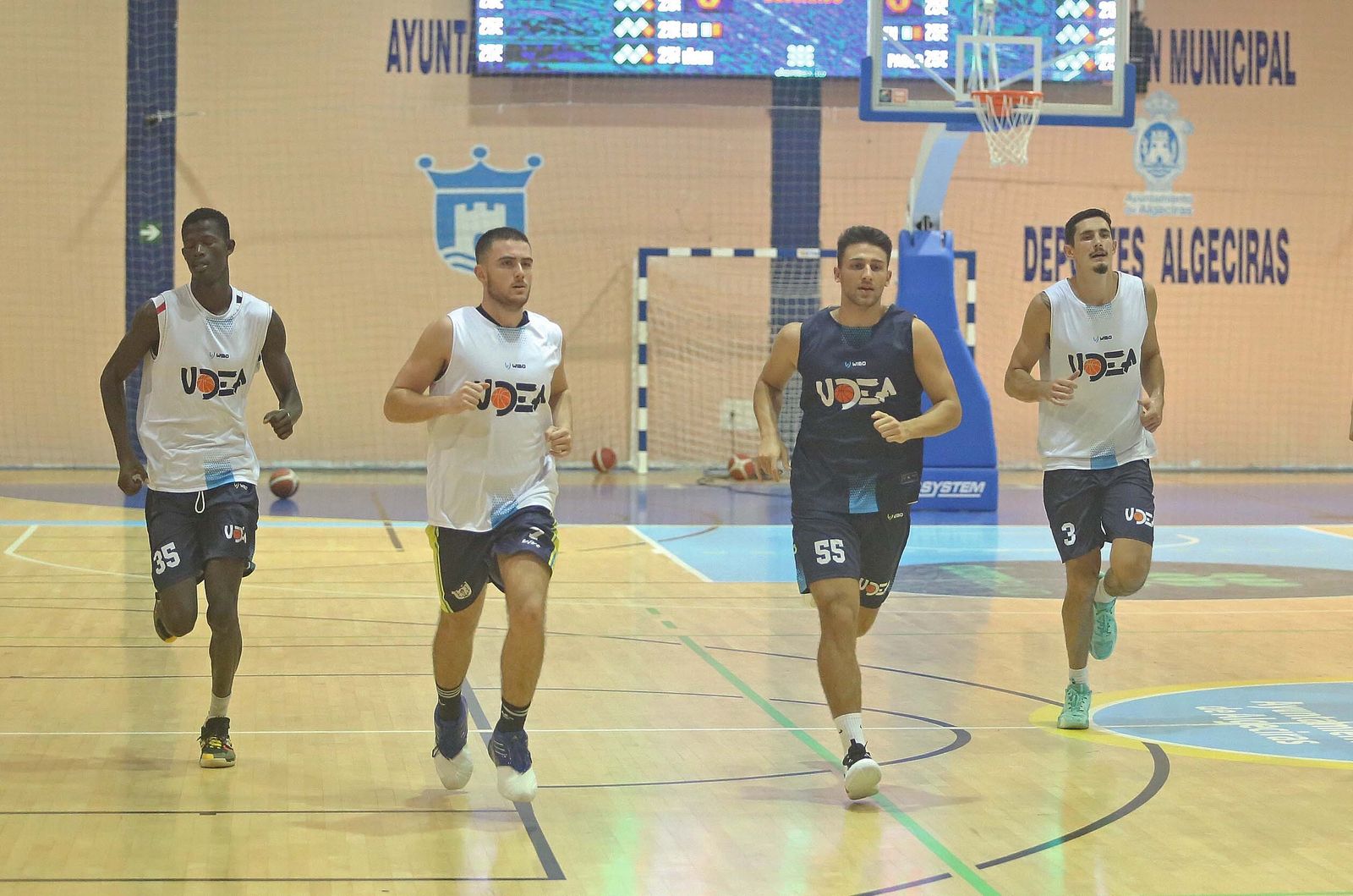 Fotos del entrenamiento de UDEA previo al inicio de liga