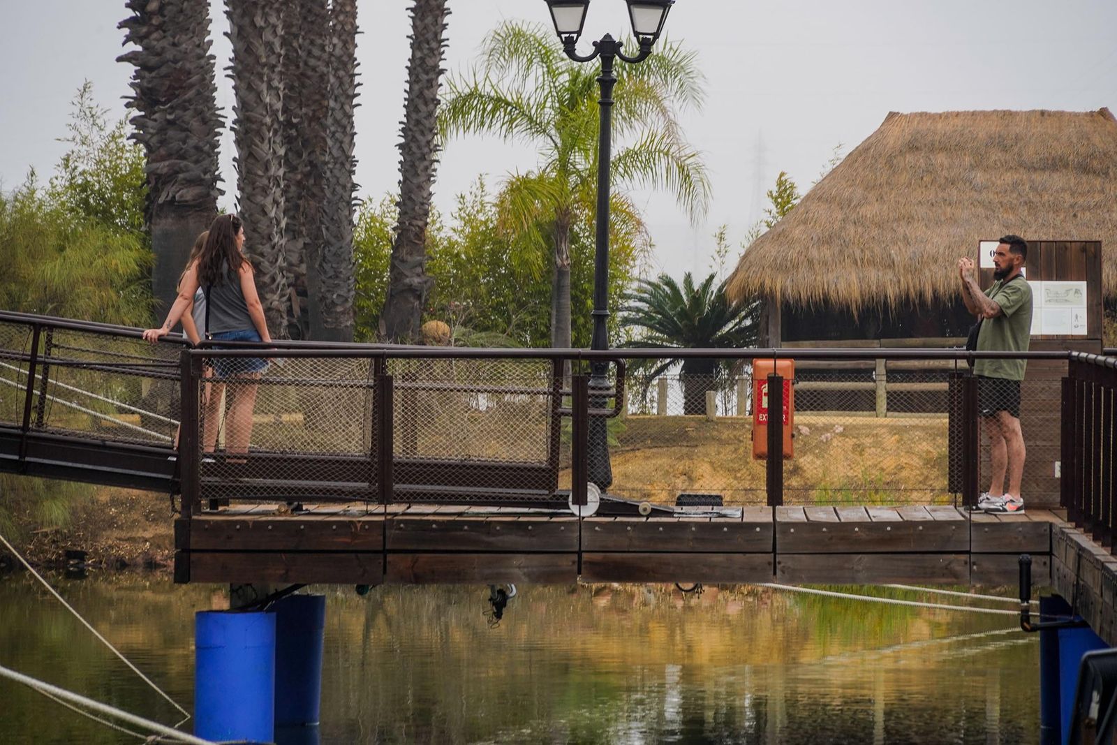 Imágenes de la visita guiada para dar a conocer las reformas realizadas en el Muelle de las Carabelas y su entorno