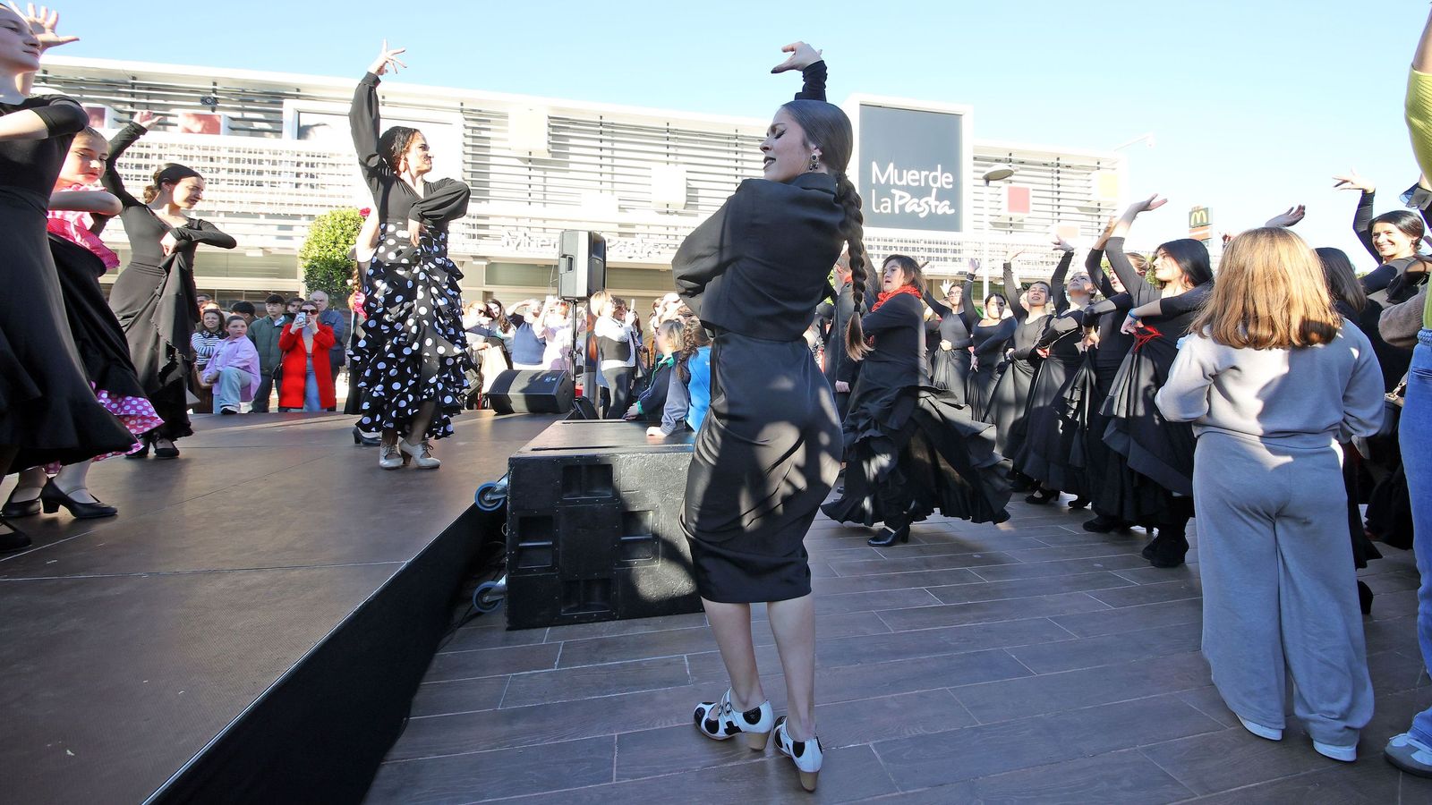 Recital y Flashmob en Luz Shopping Jerez